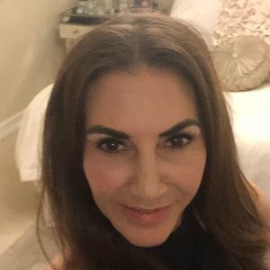 Meet your Posher, Regina